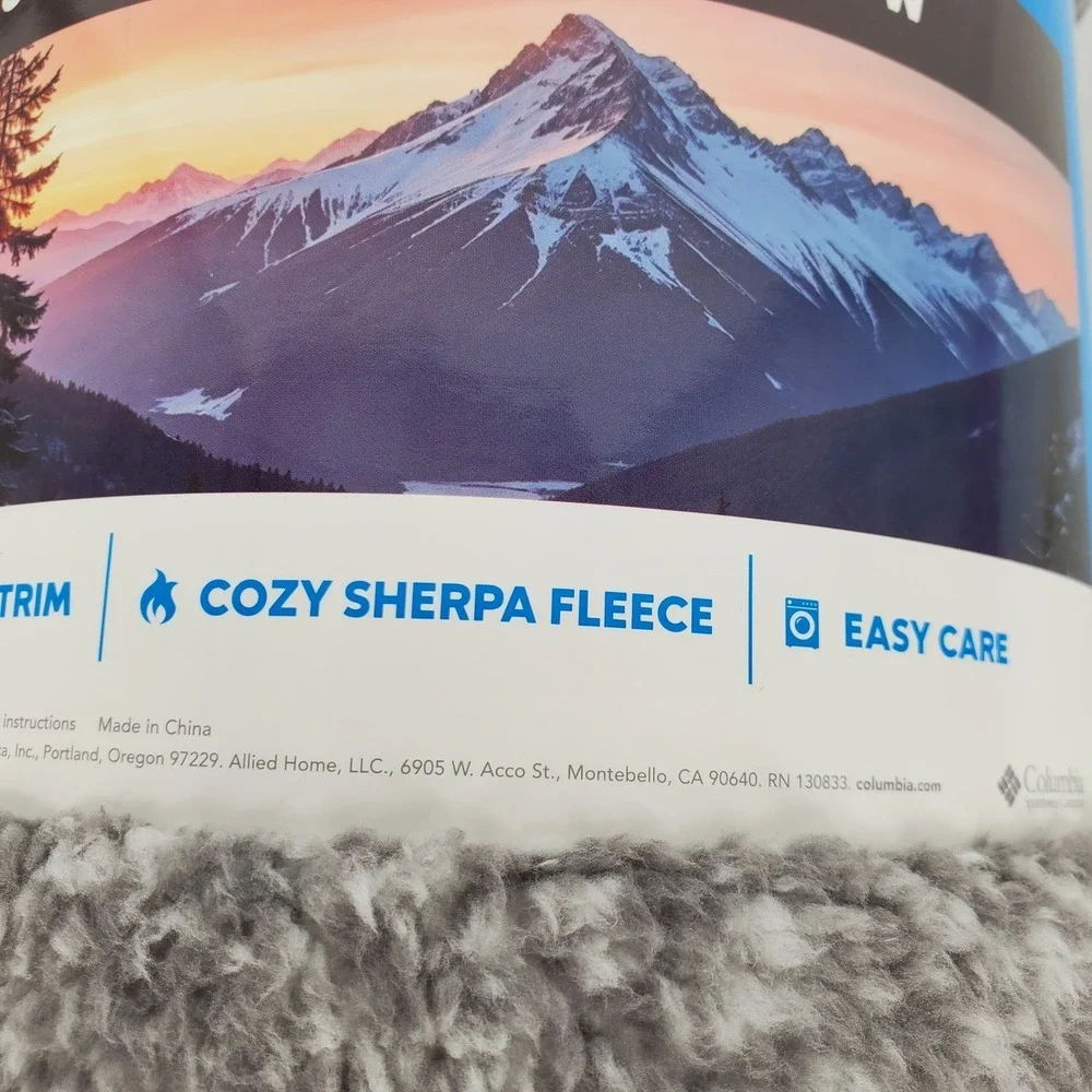 Columbia Super Cozy Sherpa Throw Blanket Gray Faux Suede Trim 50x60 DT001508A